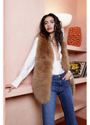 CHALECO CAMEL ACOLCHADO CON PELO BY MAITE CASADEMUNT