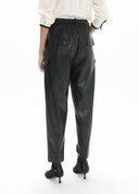 PANTALON NEGRO JOGGER CON BOLSILLOS Y TACHAS LOLA CASADEMUNT