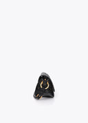 BANDOLERA NEGRA ACOLCHADA CON SOLAPA Y MINI TACHAS LOLA CASADEMUNT