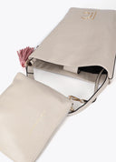 BOLSO BEIGE CON POMPONES LOLA CASADEMUNT