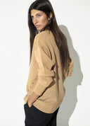JERSEY CAMEL CORTE ASIMETRICO CON TACHAS LOLA CASADEMUNT