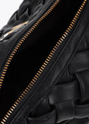 BANDOLERA NEGRA EFECTO PIEL TRENZADA LOLA CASADEMUNT