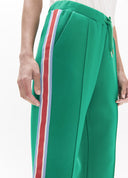 PANTALON VERDE JOGGER CON BANDA LATERAL LOLA CASADEMUNT