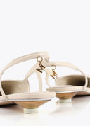 ZAPATO TACON CON TACHAS CRUDO LOLA CASADEMUNT MS2605001